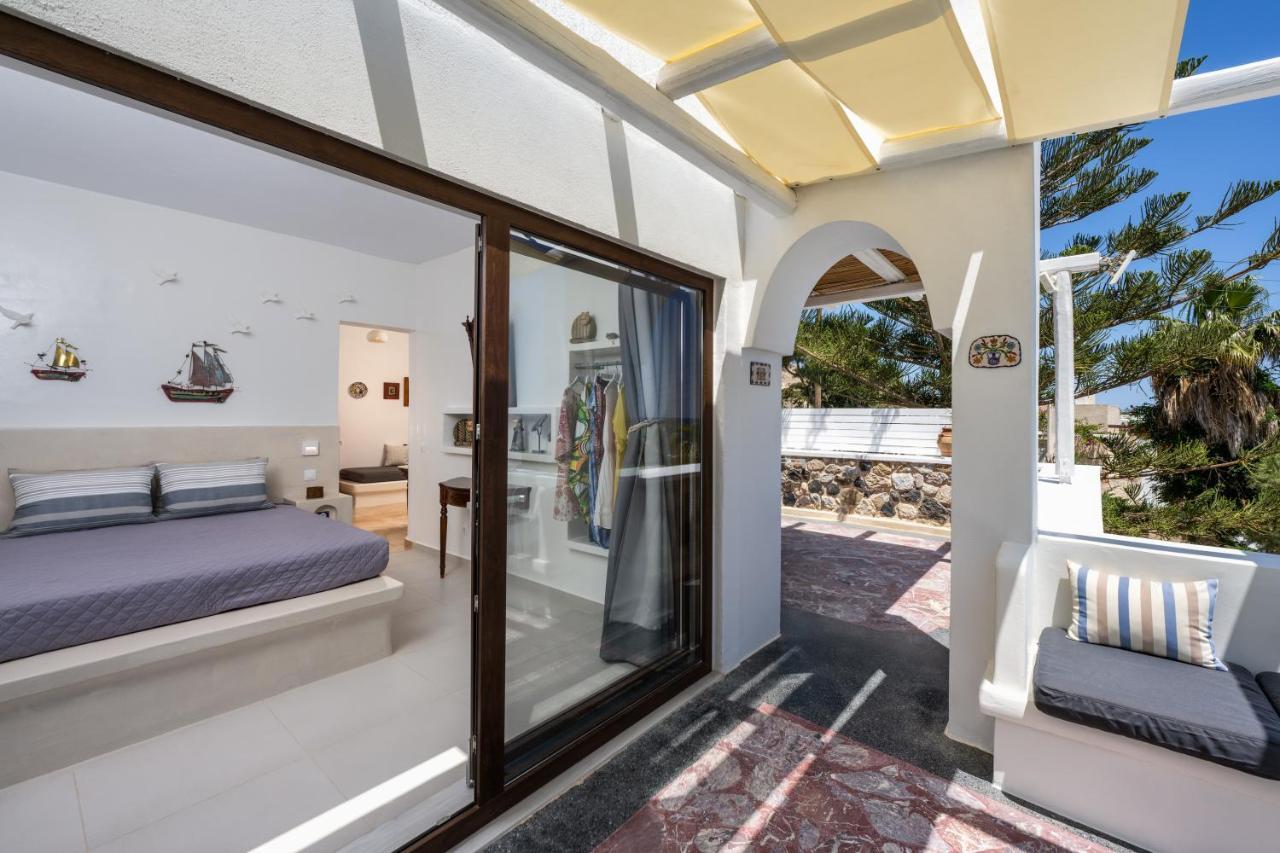 Moschatos Beach House Kamari  Exterior photo