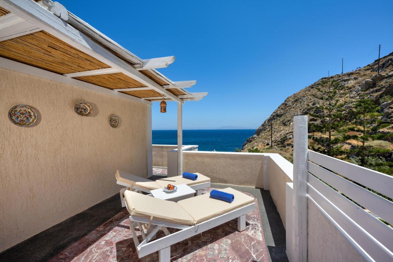 Moschatos Beach House Kamari  Exterior photo