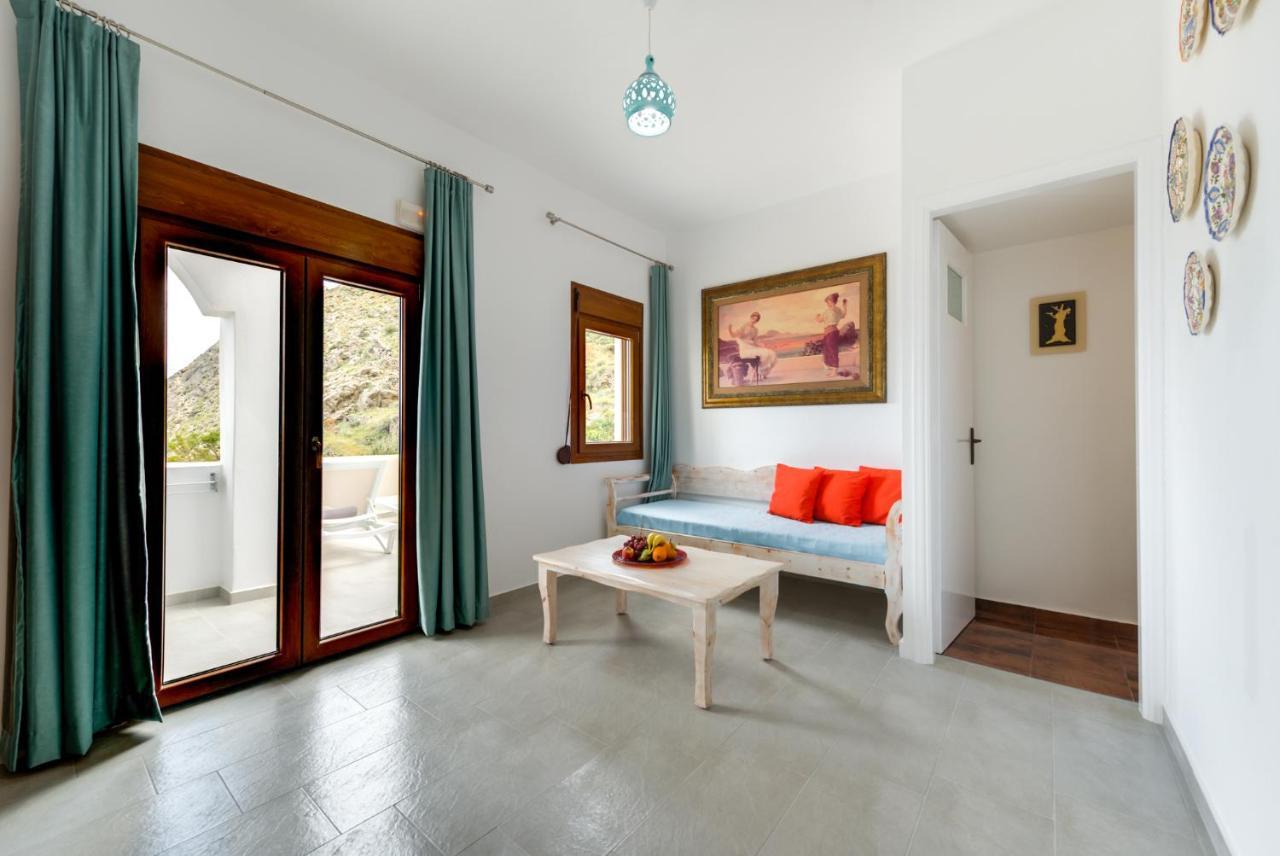 Moschatos Beach House Kamari  Exterior photo