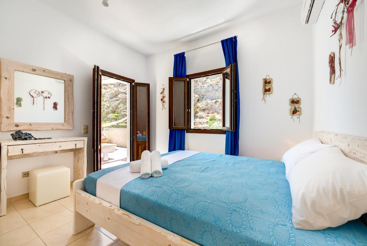 Moschatos Beach House Kamari  Exterior photo