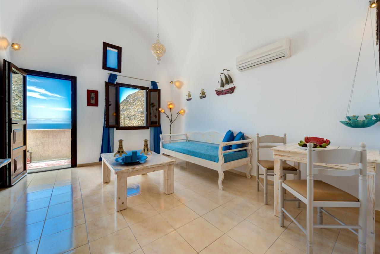 Moschatos Beach House Kamari  Exterior photo