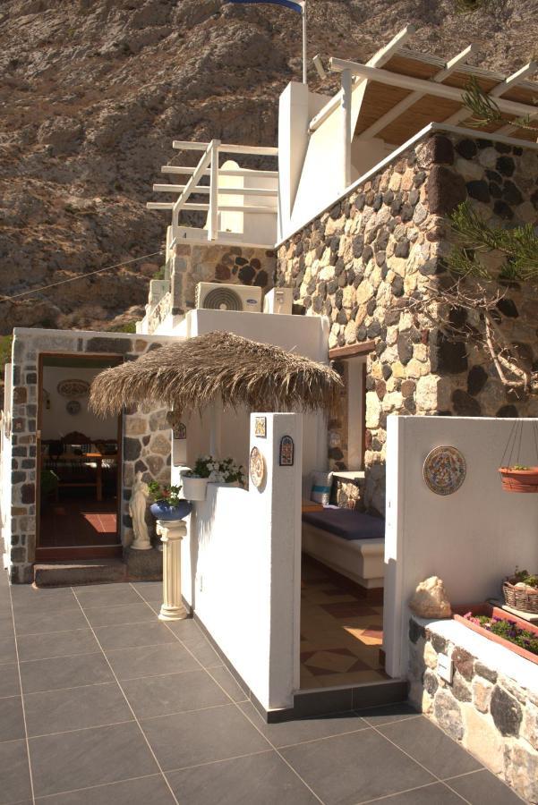 Moschatos Beach House Kamari  Exterior photo
